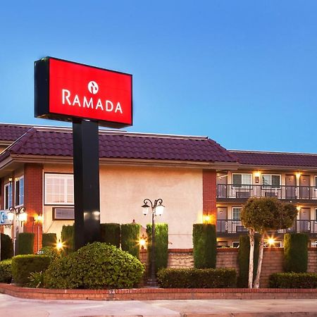 Ramada By Wyndham Pasadena Otel Dış mekan fotoğraf